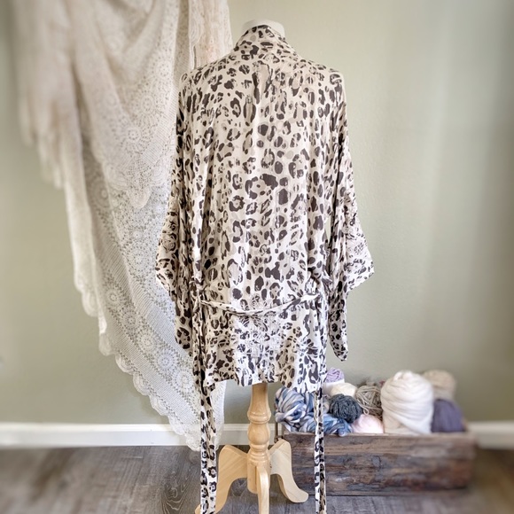 🖤 SPELL | Wild Ones Short Kimono - Leopard Print - Picture 7 of 8